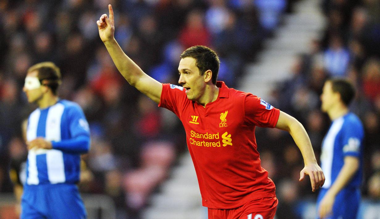 Stewart Downing - Pemain yang diboyong Liverpool dari Aston Villa dengan harga 22,8 juta euro tidak bertahan lama di Anfield. Kesulitan mengeluarkan penampilan terbaiknya, akhirnya ia meninggalkan The Reds pada 2013 dan bergabung West Ham. (AFP/Paul Ellis)