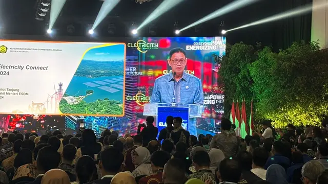 Wakil Menteri Energi dan Sumber Daya Mineral (ESDM) Yuliot Tanjung mengatakan, pemerintah menargetkan penambahan kapasitas pembangkit listrik sebesar 68 gigawatt (GW) dalam 10 tahun. (Foto: Liputan6.com/Tira Santia)