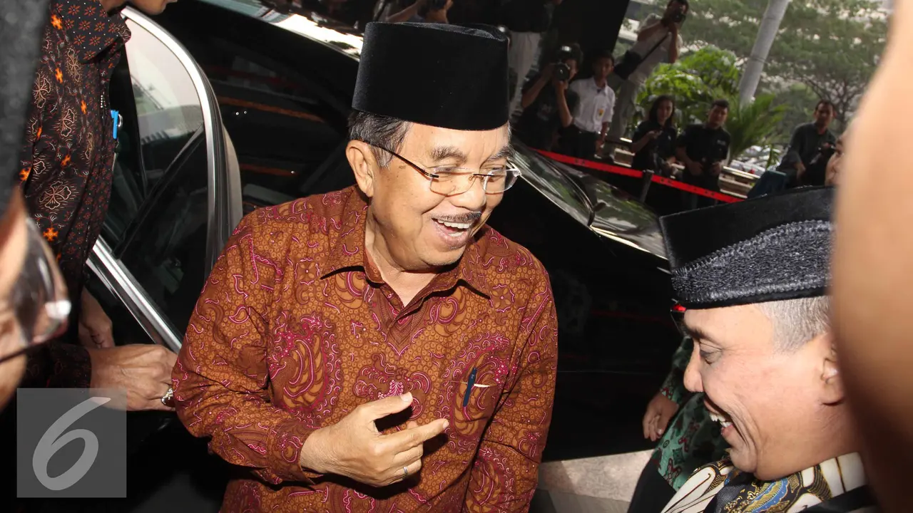 20150709-Jokowi dan JK Buka Puasa di KPK-Jakarta-Jokowi