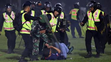Potret Tragedi Kerusuhan Stadion Kanjuruhan Malang yang Tewaskan 127 Orang