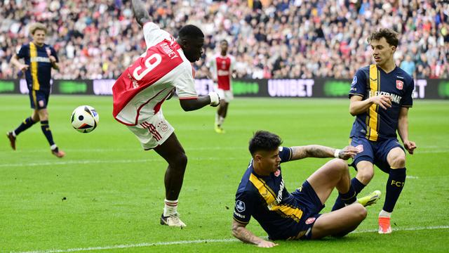 Foto: Deretan Aksi Mees Hilgers bersama Twente, Proses Naturalisasinya Kini Sudah Disetujui Komisi III dan X DPR RI