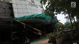 Suasana Gedung Granadi di Jalan HR Rasuna Said Kuningan, Jakarta, Rabu (21/11). Kejaksaan Agung sebelumnya melakukan gugatan terhadap Yayasan Supersemar untuk menyita Gedung Granadi. (Liputan6.com/JohanTallo)