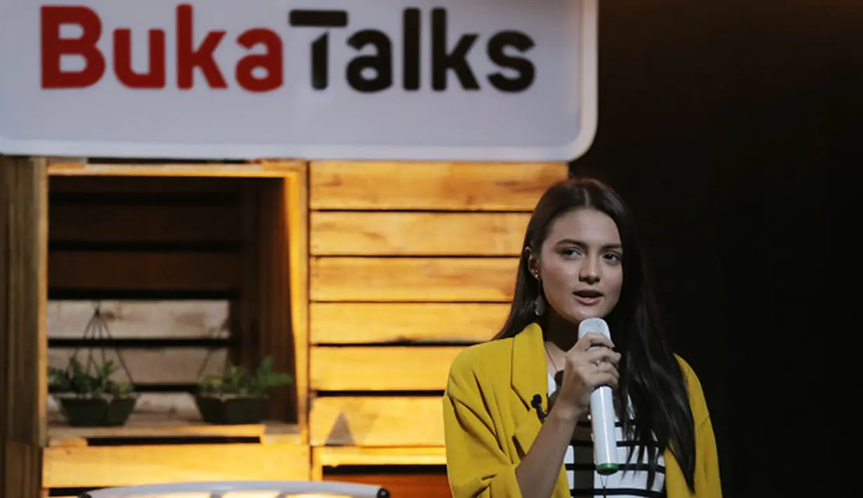 Soal narkoba, Amanda Rawles sama sekali tak takut. Lantaran dirinya mempunyai ibunda yang sangat ketat dalam urusan pergaulannya. (Deki Prayoga/Bintang.com)