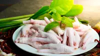 Tips memisahkan tulang ceker ayam./Copyright shutterstock.com