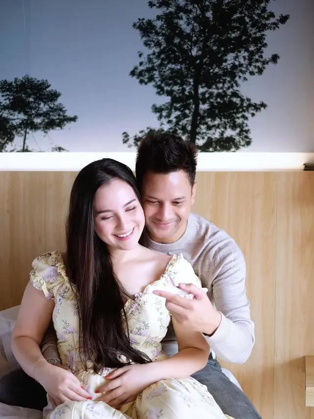 6 Momen Bahagia Lucky Perdana dan Lidi Brugman Umumkan Hamil Anak Kedua