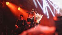 Festival yang berlangsung di Plaza Parkir Timur Gelora Bung Karno, Jakarta Pusat menghadirkan sederet nama-nama beken musisi Indonesia. (Liputan6.com/Angga Yuniar)
