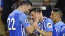 Para pemain Brighton merayakan gol Pascal Gross ke gawang Tottenham pada lanjutan Premier League di AMEX Stadium, Brighton, (17/4/2018). Tottenham bermain imbang 1-1 lawan Brighton. (Gareth Fuller/PA via AP)