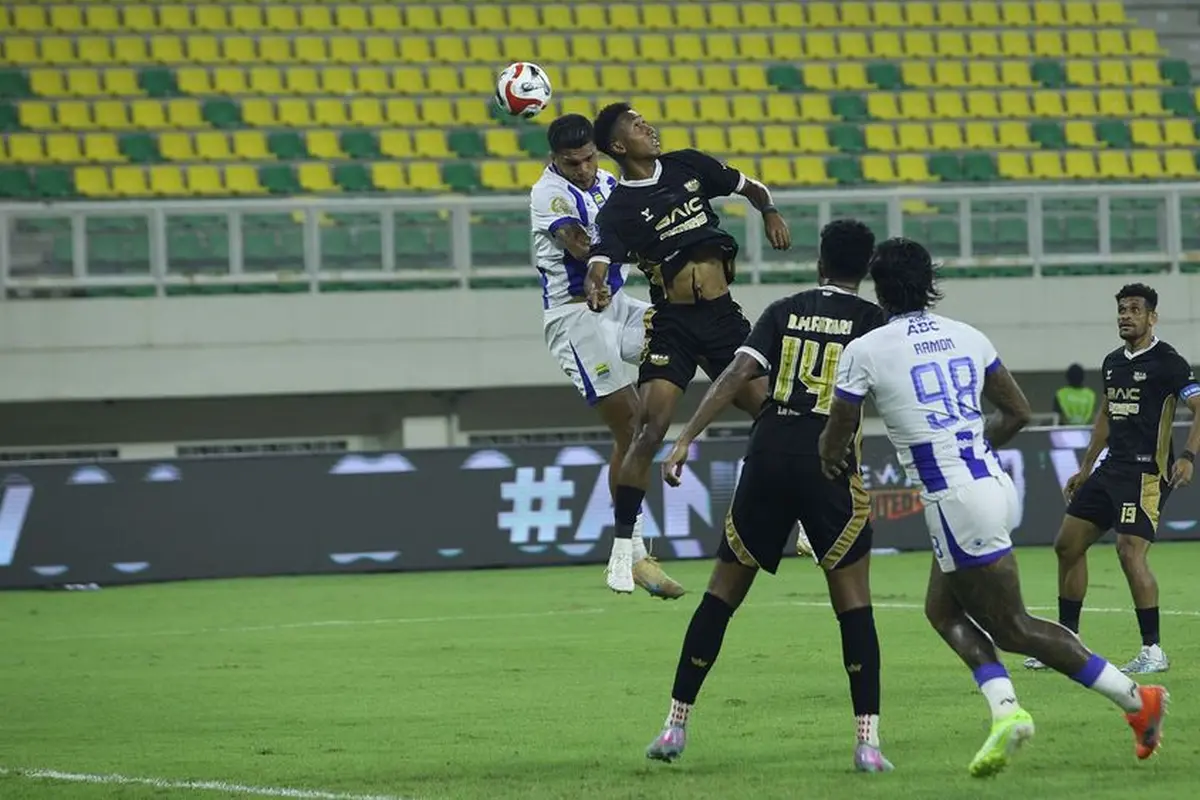 Dewa United vs Persib Bandung