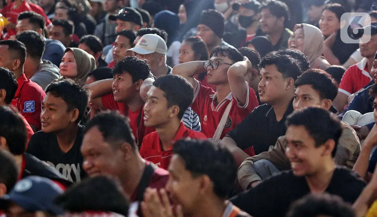 Bertandang ke markas Samurai Biru, skuad Garuda menelan kekalahan telak dengan skor 0-6. (Liputan6.com/Angga Yuniar)