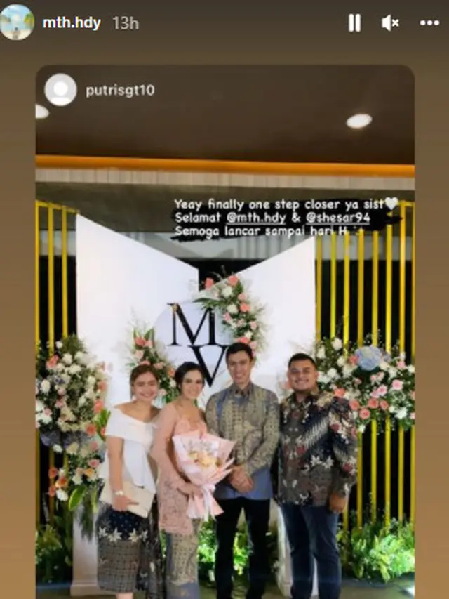 6 Momen Lamaran Pebulutangkis Shesar Hiren Rhustavito, Ekspresi Wajahnya Curi Perhatian
