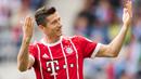 3. Robert Lewandowski (Bayern Munchen) - Mesin gol asal Polandia ini sudah dua kali menjadi top scorer Bundesliga. Berada di usia emas, musim ini menjadi kesempatan mantan bomber Dortmund itu mendulang banyak gol. (AFP/Robert Michael)