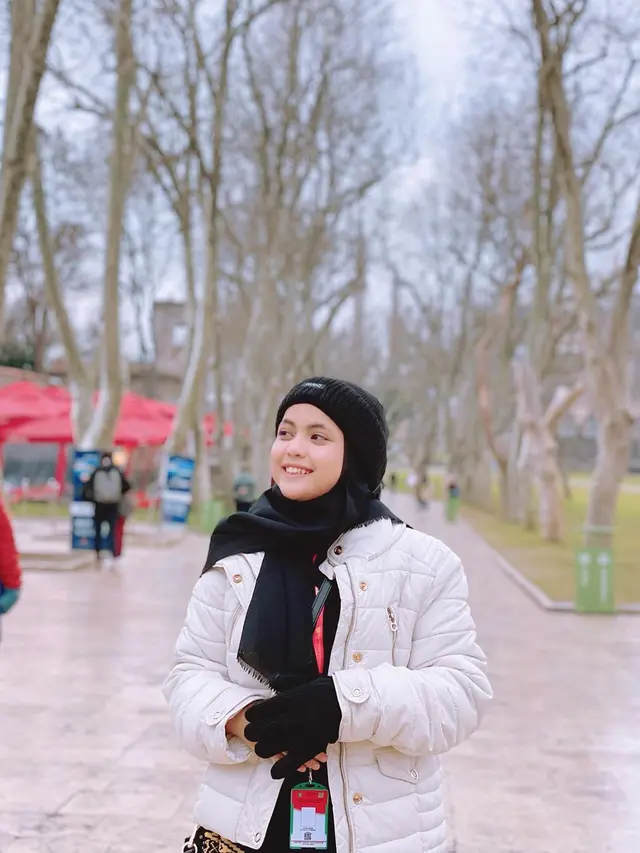5 Potret Putri D'Academy Kenakan Hijab