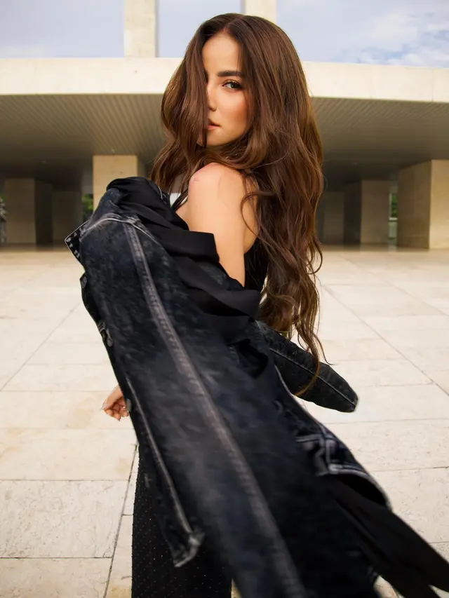 Model Rambut Panjang Olla Ramlan