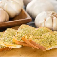 Ilustrasi garlic cheese bread./Copyright&nbsp;freepik.com/author/topntp26