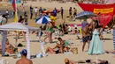 Perdana Menteri Australia Anthony Albanese memperingatkan warganya untuk tetap berada di tempat aman pada Sabtu (9/12) ketika gelombang panas melanda pantai timur dan menyebabkan suhu di Sydney mencapai titik tertinggi dalam tiga tahun. (AP Photo/Mark Baker)