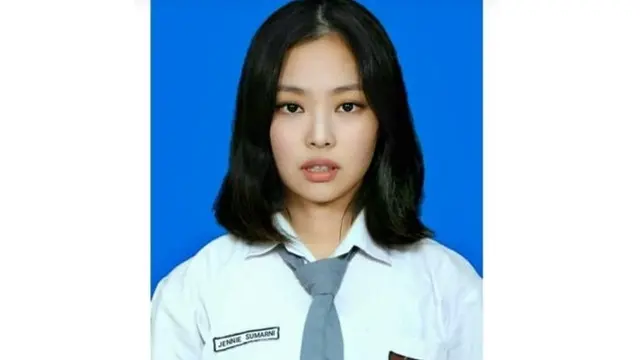 5 Foto Editan Member Blackpink Pakai Seragam Sekolah Ini Bikin Ketawa