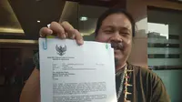 Seorang Warga Bekasi Jawa Barat mendatangi Mapolres Metro Jakarta Selatan, Jumat 14 September 2018. (Liputan6.com/Ady Anugrahadi)