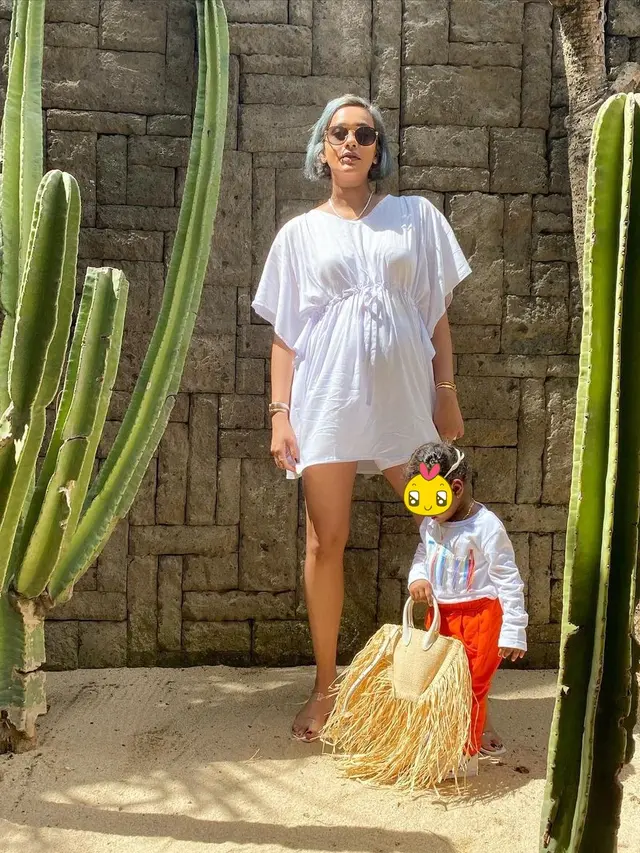 8 Potret Kimmy Jayanti Pamer Baby Bump saat Hamil Tua, Tetap Menawan