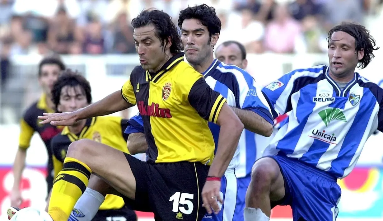 5. Juan Eduardo Esnaider (Real Zaragoza) – Kesulitan menembus skuad utama Real Madrid membuat pria asal Argentina ini hengkang ke Real Zaragoza. Selama dua musim, mantan pemain Juventus ini mencetak 29 gol dalam 61 pertandingan. (EPA/Rafael Diaz)