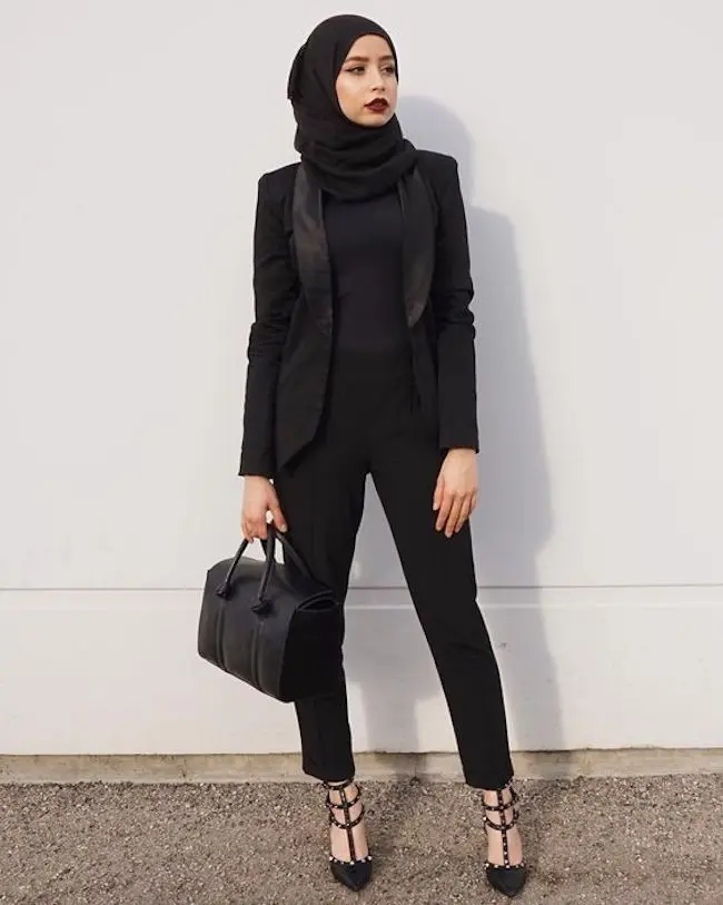 Padu padan busana hijab blazer dan celana yang senada. (Image: instagram.com/pinterest)