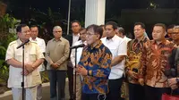Politikus PDI Perjuangan (PDIP) Budiman Sudjatmiko menemui Ketua Umum Partai Gerindra Prabowo Subianto di kediaman Kartanegara IV, Jakarta Selatan. (Foto: Genantan Saputra/Merdeka.com).