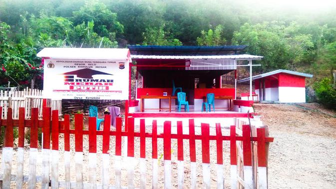 Rumah Merah Putih yang diinisiasi Brigade Polisi Kresna Ola di wilayah perbatasan RI-Timor Leste. (Liputan6.com/Ola Keda)