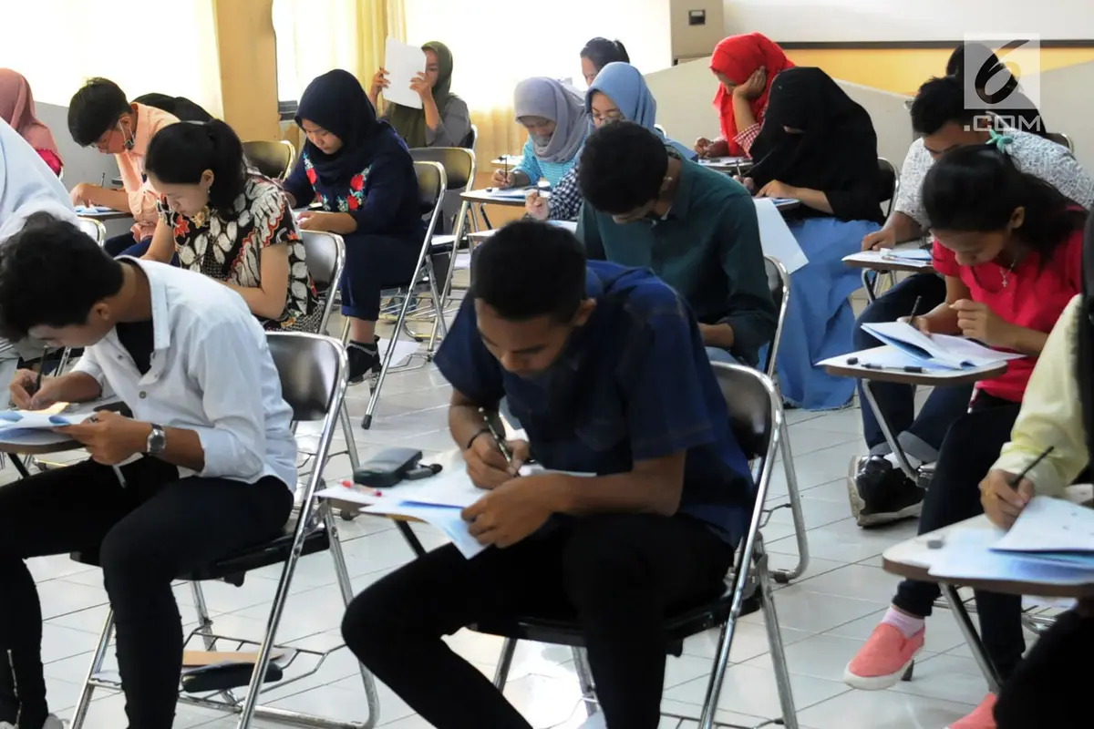 Semangat Para Siswa Ikuti SBMPTN 2018 di Kampus UIN