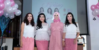 Setelah 17 tahun vakum, grup vokal Bening kembali meramaikan industri musik tanah air. Kembalinya kali ini dengan format dan single baru. Empat peremuan cantik itu dikenal era 1990-an dengan lagu hits Ada Cinta. (Deki Prayoga/Bintang.com)