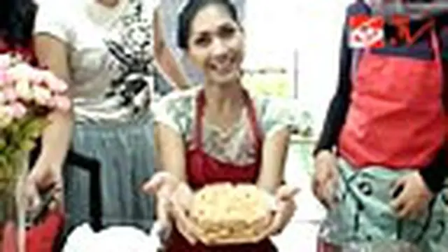 Tata Mahadewi Mahir Bikin Kue Kastengel