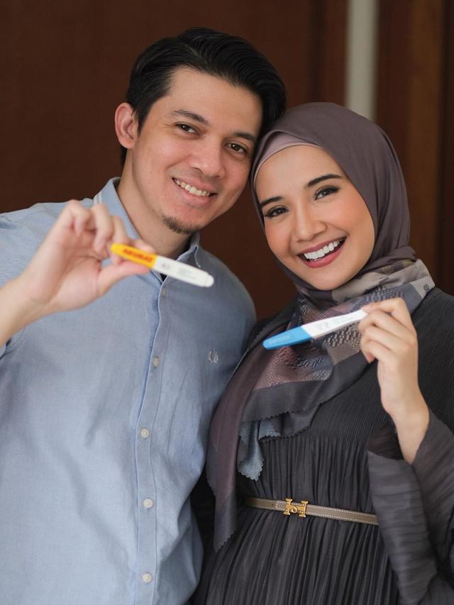 Zaskia Sungkar Hamil, Irwansyah Tak Henti Menangis - ShowBiz Liputan6.com