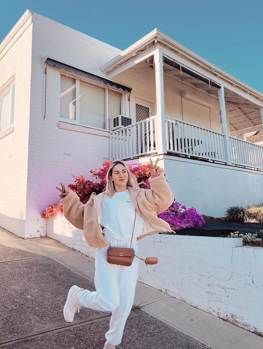 <p>Tak jarang Chantal Della Concetta membagikan foto aktivitasnya saat berada di sana, maupun sedang berlibur. (FOTO: instagram.com/chantaldellaconcetta_/)</p>