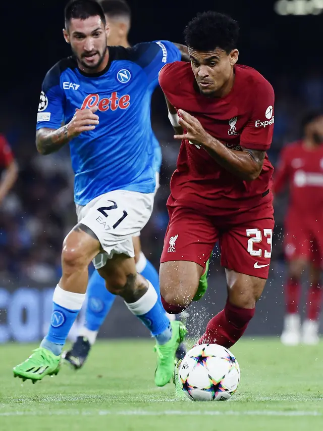 Napoli Bantai Liverpool di Stadion Diego Armando Maradona