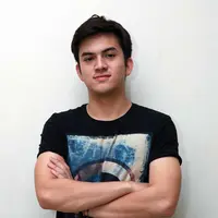 Rizky Nazar di acara syukuran sinetron ‘High School Love Story’ di kawasan Ceger, Jakarta Timur, Selasa (18/8/2015) malam. (Deki Prayoga/Bintang.com)