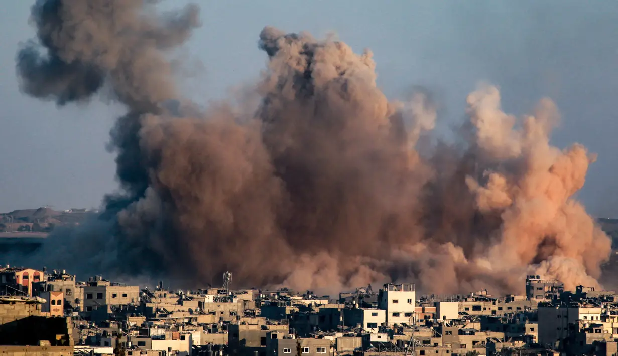 Israel terus melancarkan serangan udaranya ke sejumlah wilayah di Jalur Gaza. (Bashar TALEB/AFP)