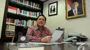Ketua DPD RI, Irman Gusman menyambut hangat kedatangan Liputan6.com di  kediaman pribadinya, Jakarta, Rabu (3/12/2014). (Liputan6.com/Andrian M Tunay)
