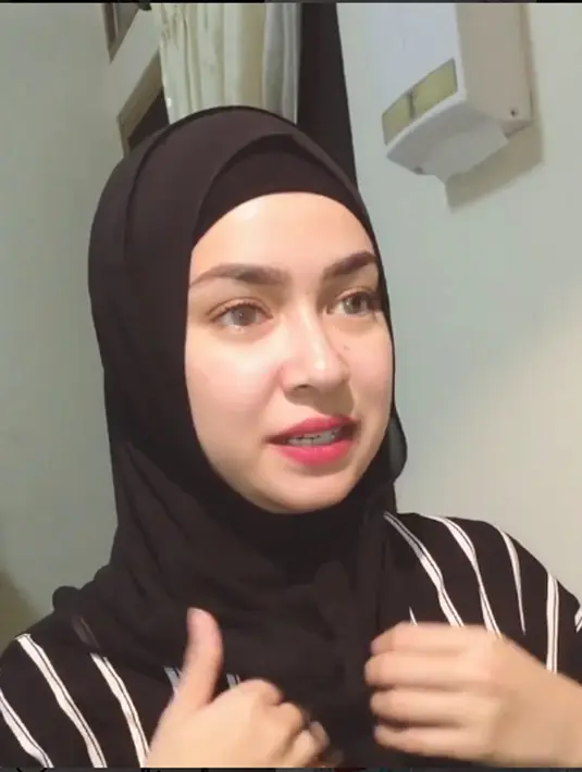 "Tapi masih belajar kan. Masih belajar untuk lebih baik lah, untuk mengerem semua-semuanya. Masih proses," tutur Aryani. (dok. Instagram)