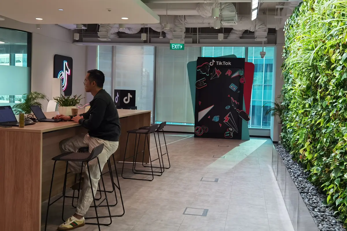 Karyawan TikTok di Singapura