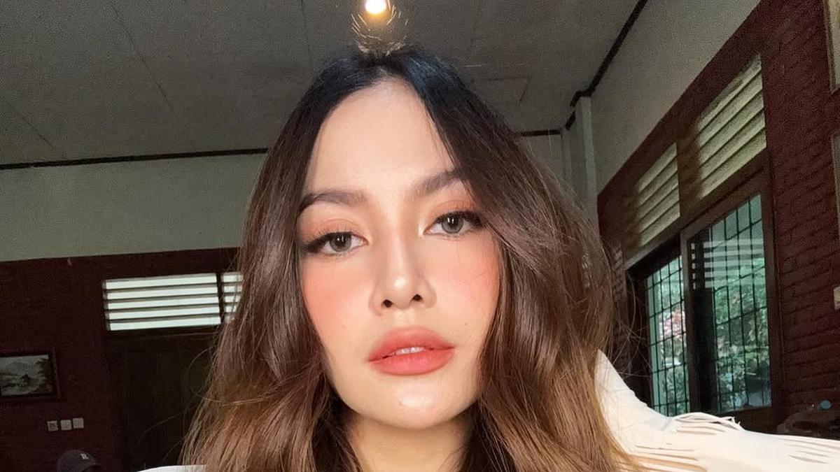 Pesona Mahalini Raharja: Bumil Cantik dengan Makeup Flawless!
