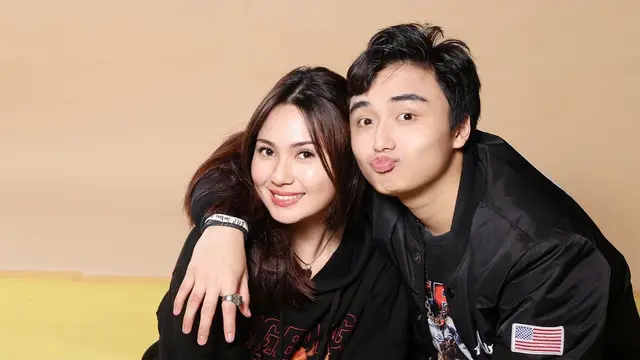 Makin Lengket, Ini 6 Pemotretan Leon Dozan dan Kekasih yang Curi Perhatian