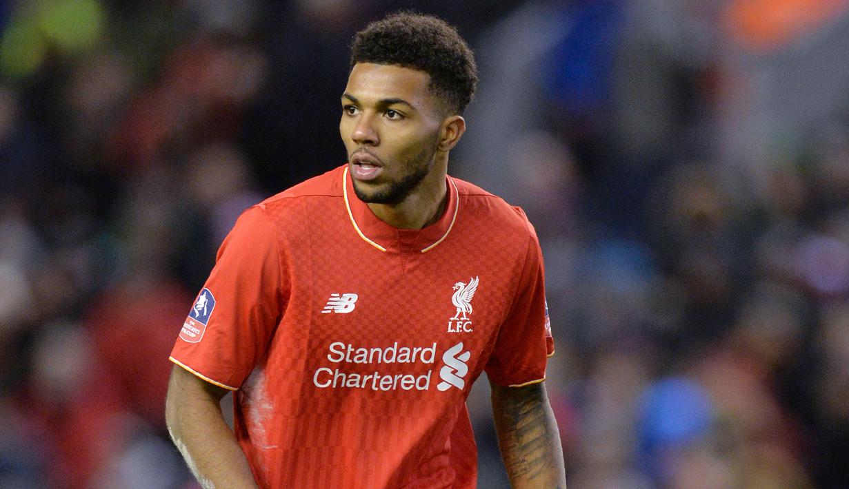 Jerome Sinclair merupakan pemain debutan termuda dalam sejarah Liverpool, yaitu 16 tahun 6 bulan. The Reds merekrutnya saat masih bermain di akademi West Bromwich Albion. Ia kemudian mampu tampil gemilang di U16 dan U18 Liverpool, sehingga membuatnya dipercaya tampil di skuat utama. (AFP/Paul Ellis)