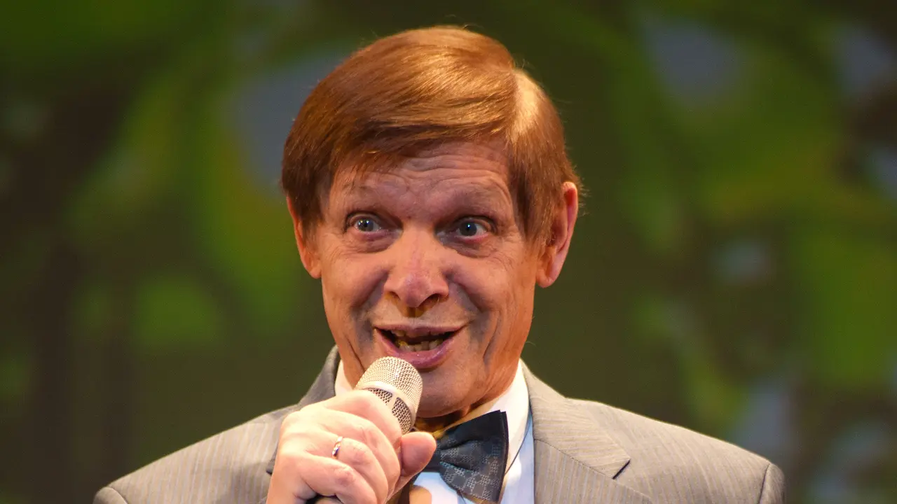 [Bintang] Eduard Khil dan Kepopuleran Lagu Trololo