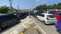 Volume Kendaraan di Tol Bocimi Melonjak Tajam saat Libur Panjang, Kemacetan Mengular hingga Jalur Arteri