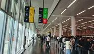 Suasana di ruang imigrasi Bandara Internasional John F. Kennedy, New York pada Jumat (12/6/2026) pagi waktu setempat. (Bola.com/Hery Kurniawan)