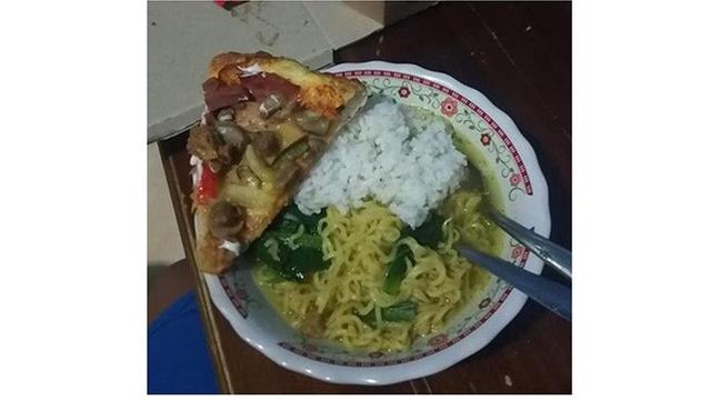 Potret 6 Mi Campur Makanan Lain Ini Indonesia Banget