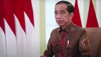 Presiden Joko Widodo (Jokowi) memberikan keterangan pers terkait Perkembangan COVID-19 di Istana Kepresidenan Bogor, Jawa Barat, Jumat (28/1/2022) sore. (Dok Sekretariat Kabinet RI)