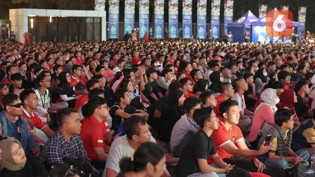 Foto: Ragam Ekspresi Suporter Timnas Indonesia saat Nobar Pertandingan Melawan China di Kualifikasi Piala Dunia 2026