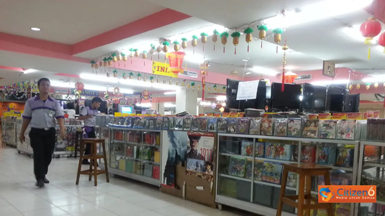 marak-pembajakan-dvd-130917b.jpg