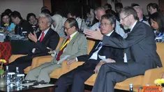 Citizen6, Bali: Chair of CCFFP Mr.Bjorn rothe knudtsen dan Sekjen KKP Gellwynn Jusuf, Plt.BSN Suprapto, dan Dirjen P2HP Saut P Hutagalung berbincang - bincang menjelang pembukaan sidang Codex. (Pengirim: Efrimal Bahri)
