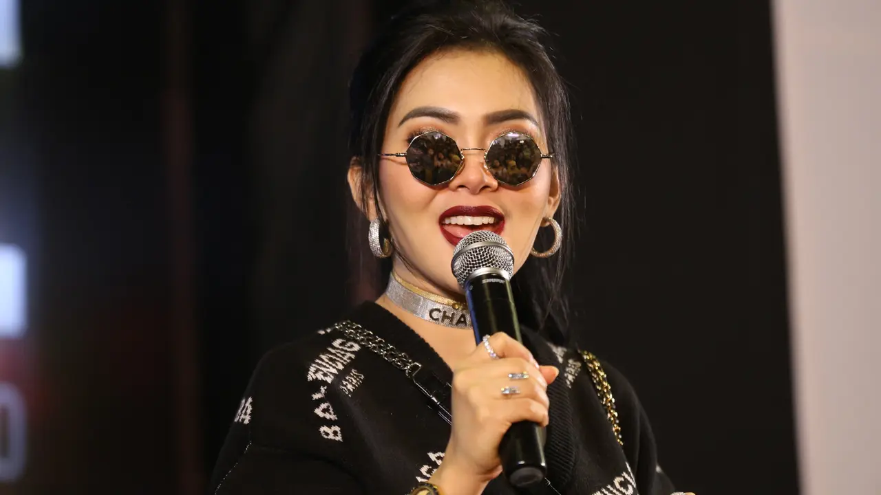 [Bintang] Syahrini