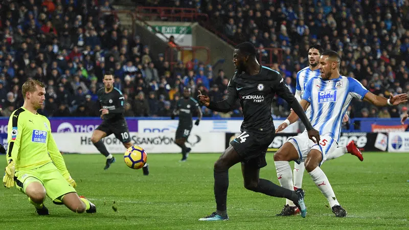 FOTO: Bungkam Huddersfield, Chelsea Pepet Manchester United